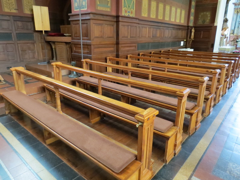 Neue Sitzflächenpolster in der Gnadenkapelle